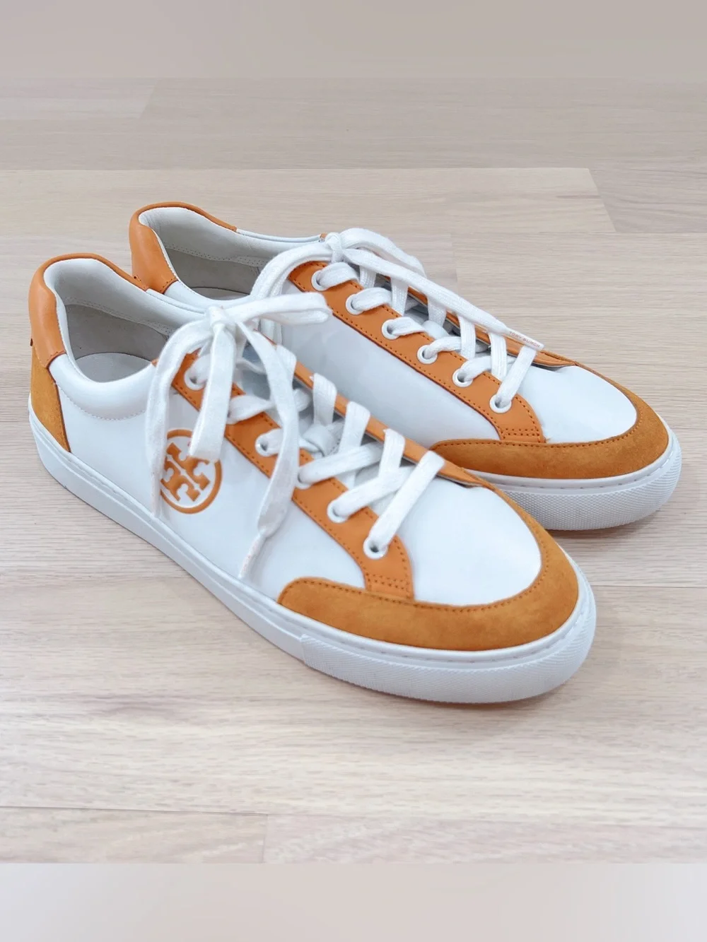 Tory Burch Color Block T Logo Leather Sneakers White Orange Women’s US 10.5 NWT